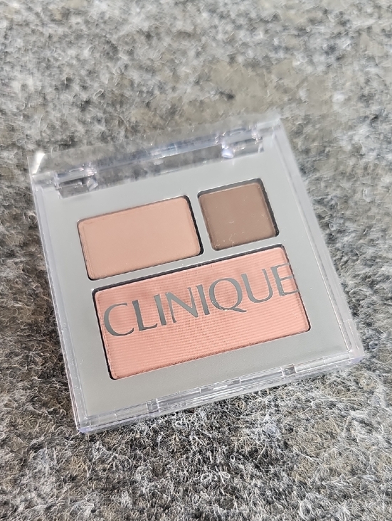 Clinique Other - Clinique All About Shadow Duo, Day into Date & Chocolate Bark, Blush New Clover